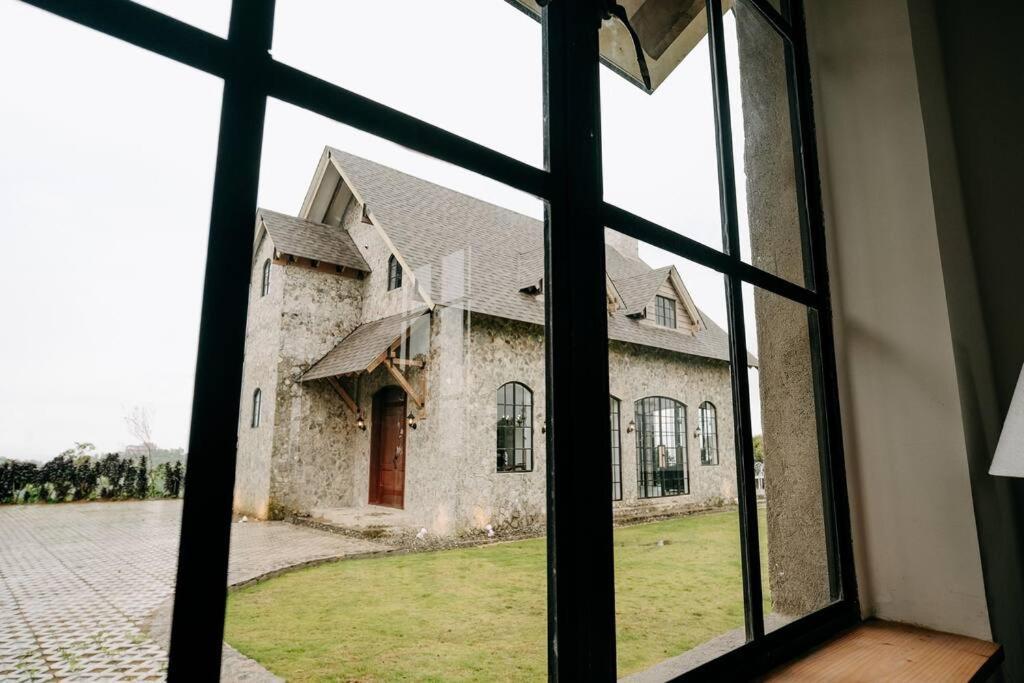 The Old Country Stone House Cebu