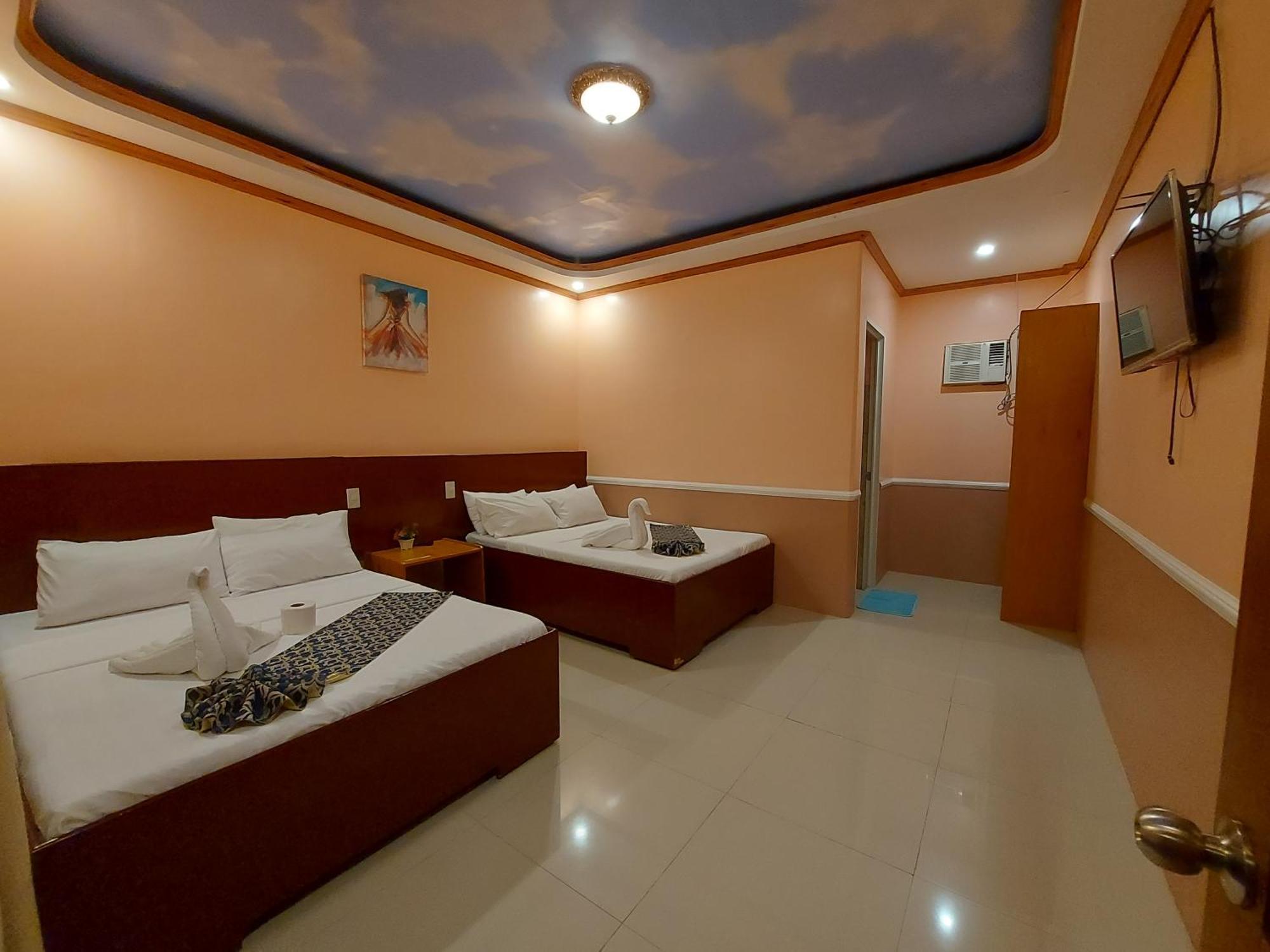 New Village 2* Oslob
