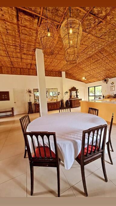 Casa Punta Seaside Resthouse In Cebu Villa San Remigio (Cebu)