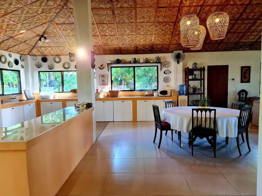 Villa Casa Punta Seaside Resthouse In Cebu