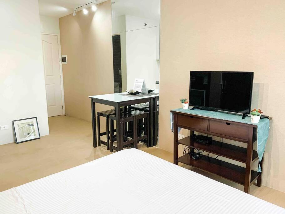 Homey At Avida It Park Apartment
