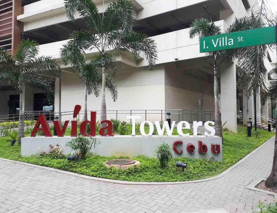 Homey At Avida It Park Apartment Cebu