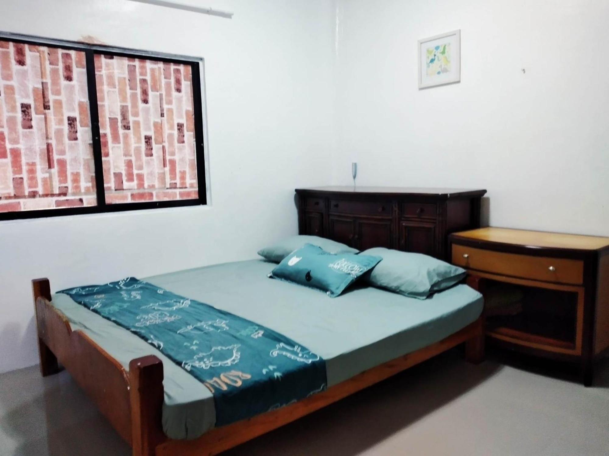 Bahay bakasyunan Oslob Hilltop Transient House