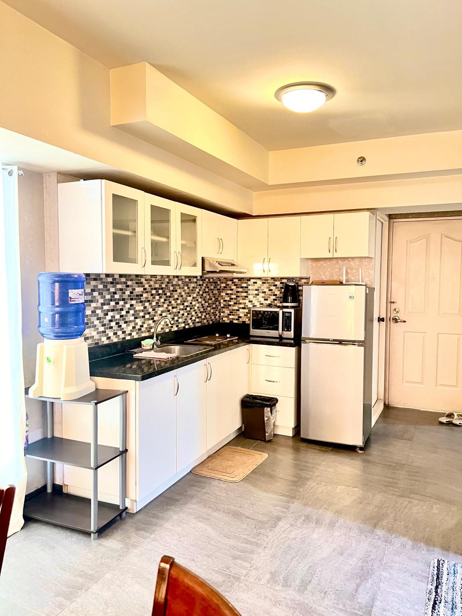 Huge 2br In It Park Apartment *
