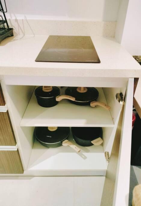 Lara's Cozy @tambuli Apartment Lapu-Lapu City