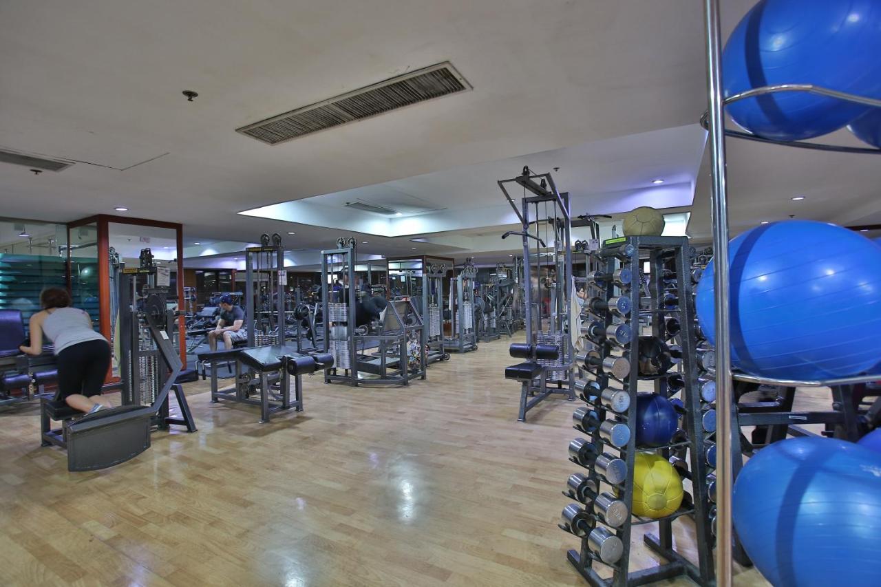Hotel Crown Regency & Towers 4*