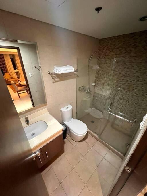 Monarch At Padgett W/ Pool Near Ayala Apartment Cebu