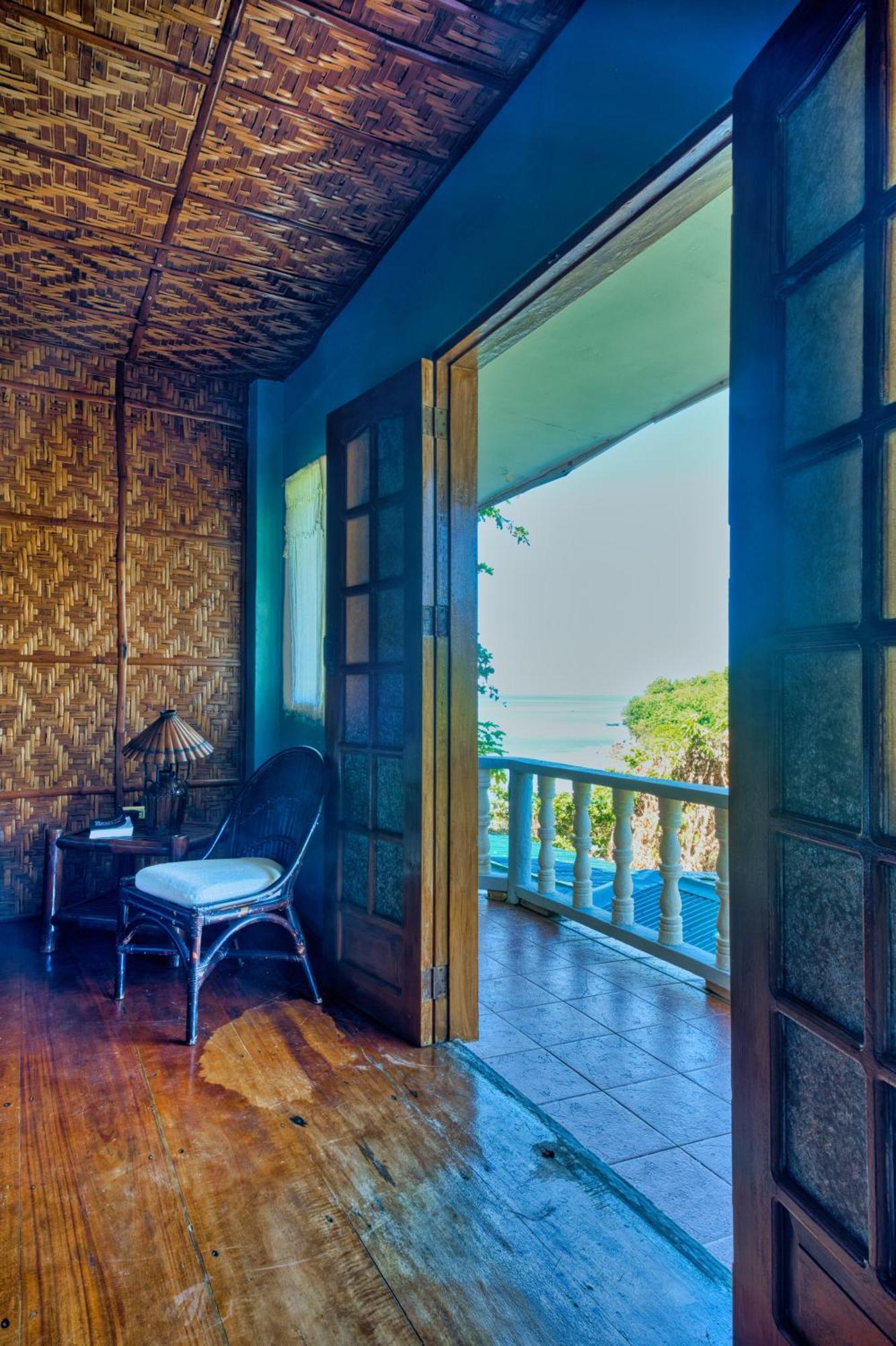 Pilar Pilapil Beach Hotel *