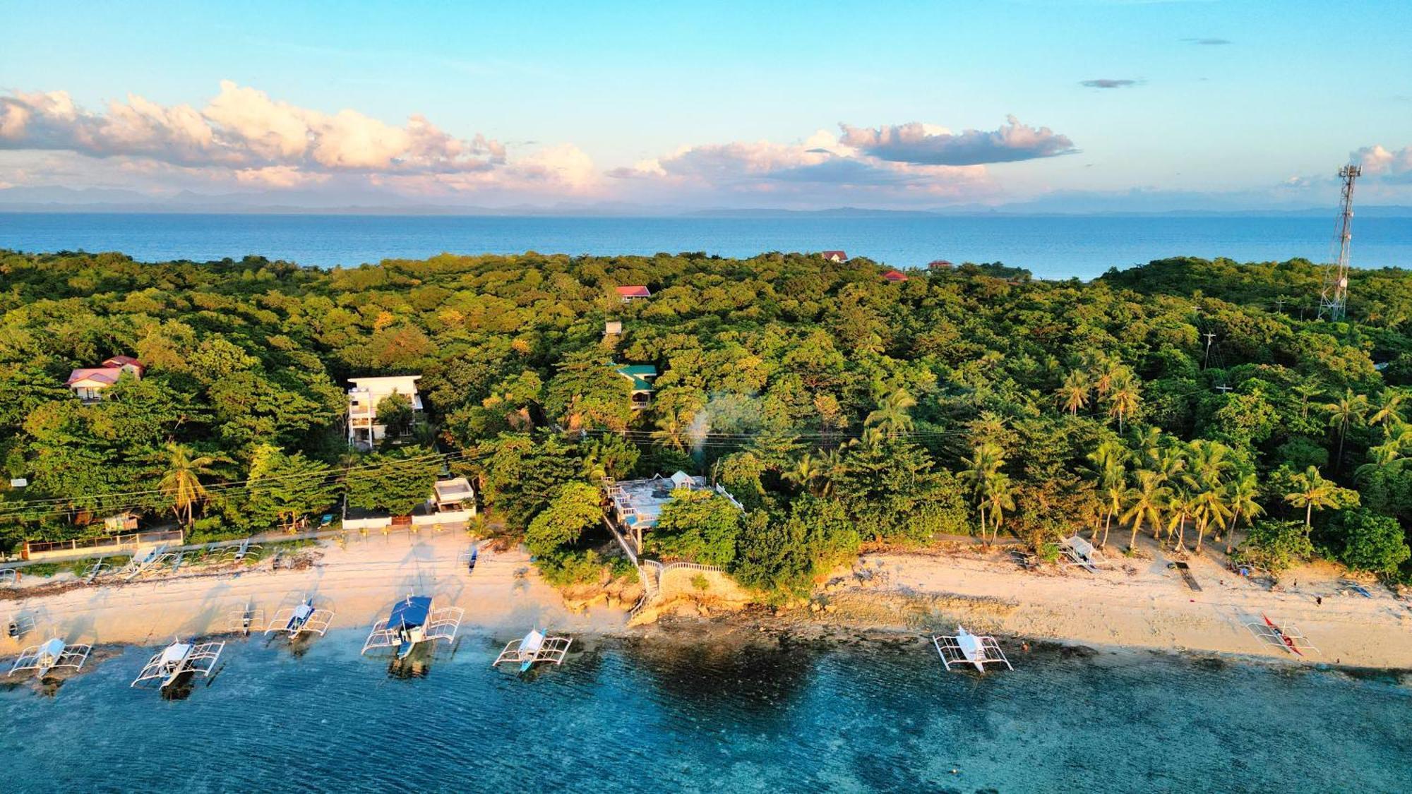Pilar Pilapil Beach Daanbantayan