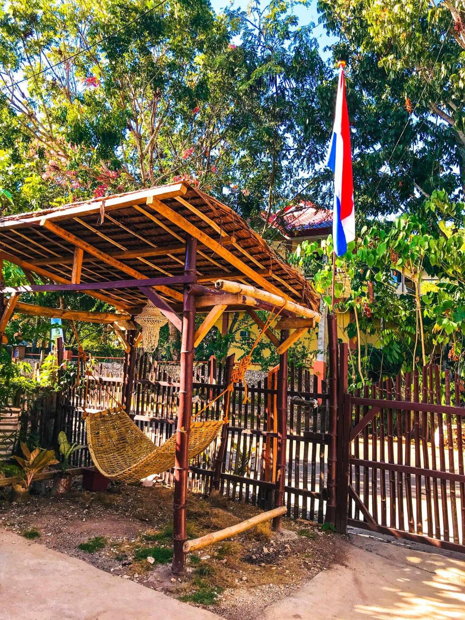 Don Leo's Bed & Breakfast Esperanza