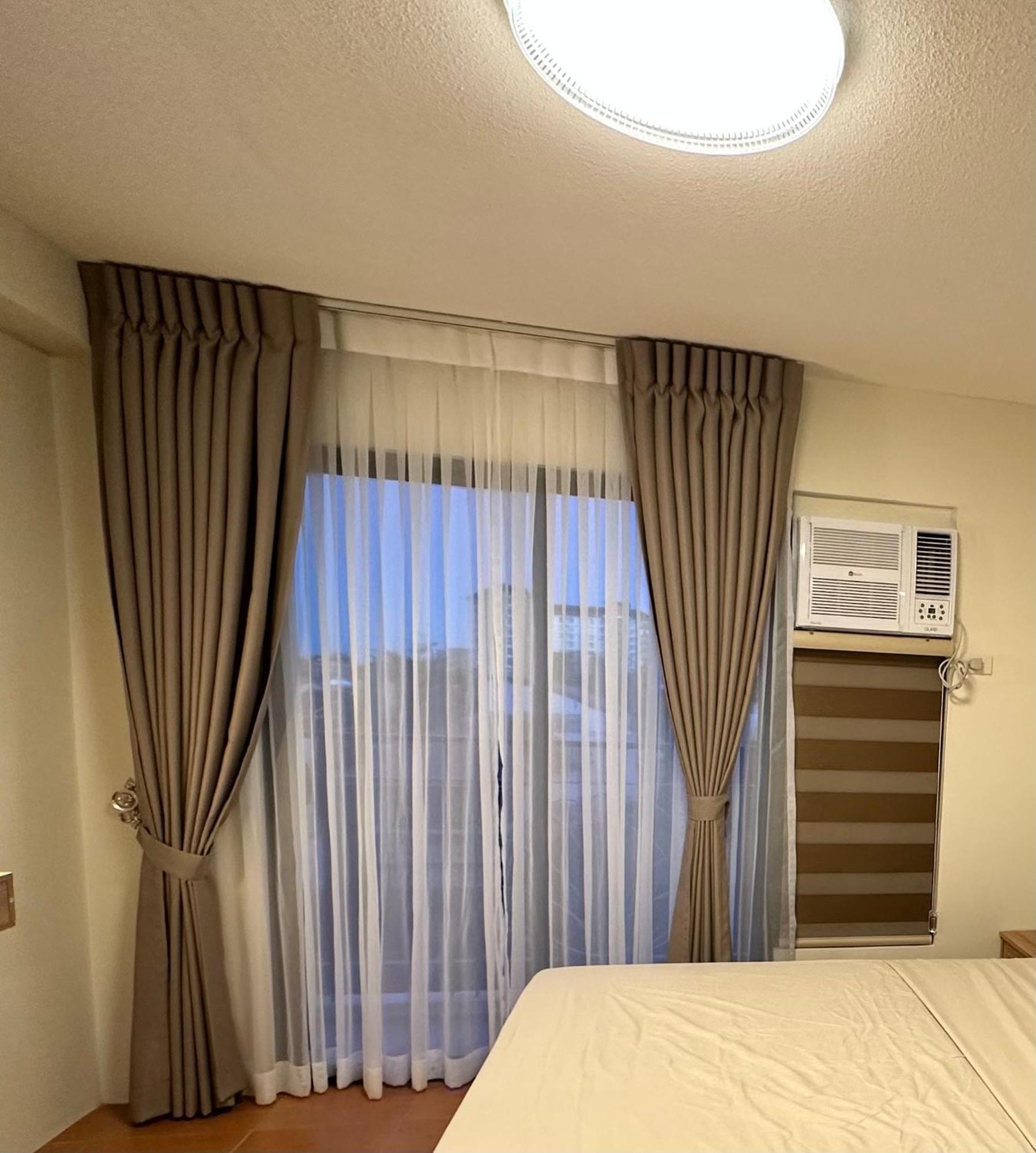 Resort-inspired With Queen-size Bed & 50-inch Smart Tv