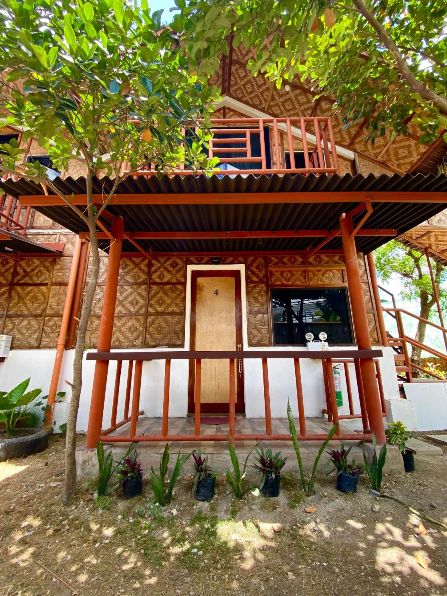 Topbudz Panagsama Couple Guest house Moalboal