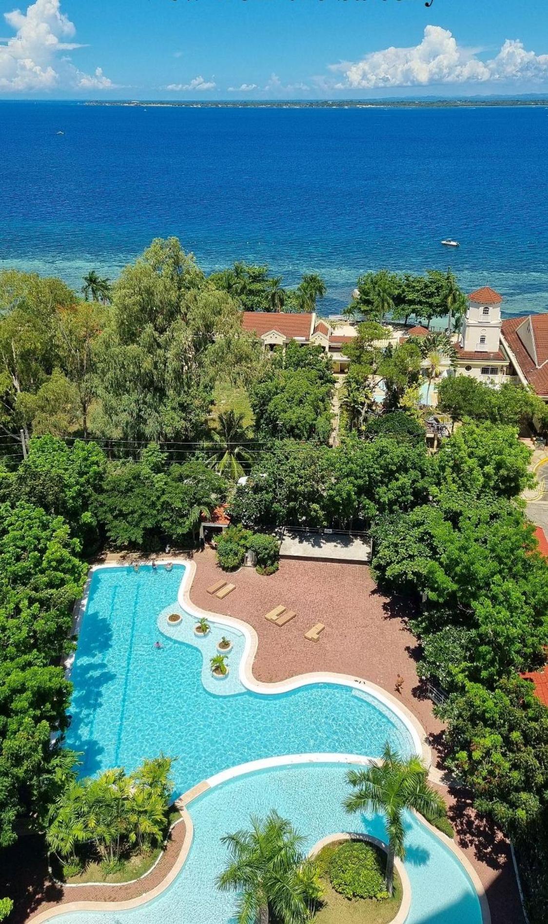 La Mirada Residences