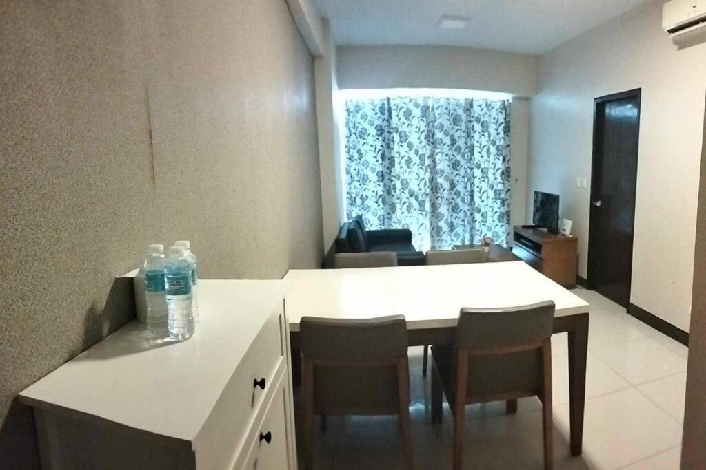 Mactan Newtown With Pool Access