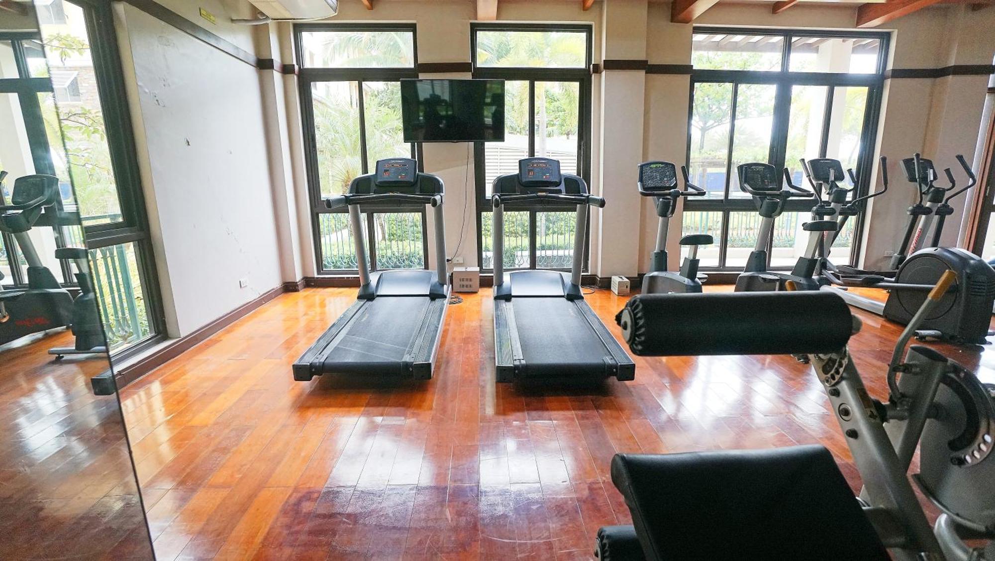 Neroki's Crib Cozy & Luxurious Staycation! Apartamento Cebu