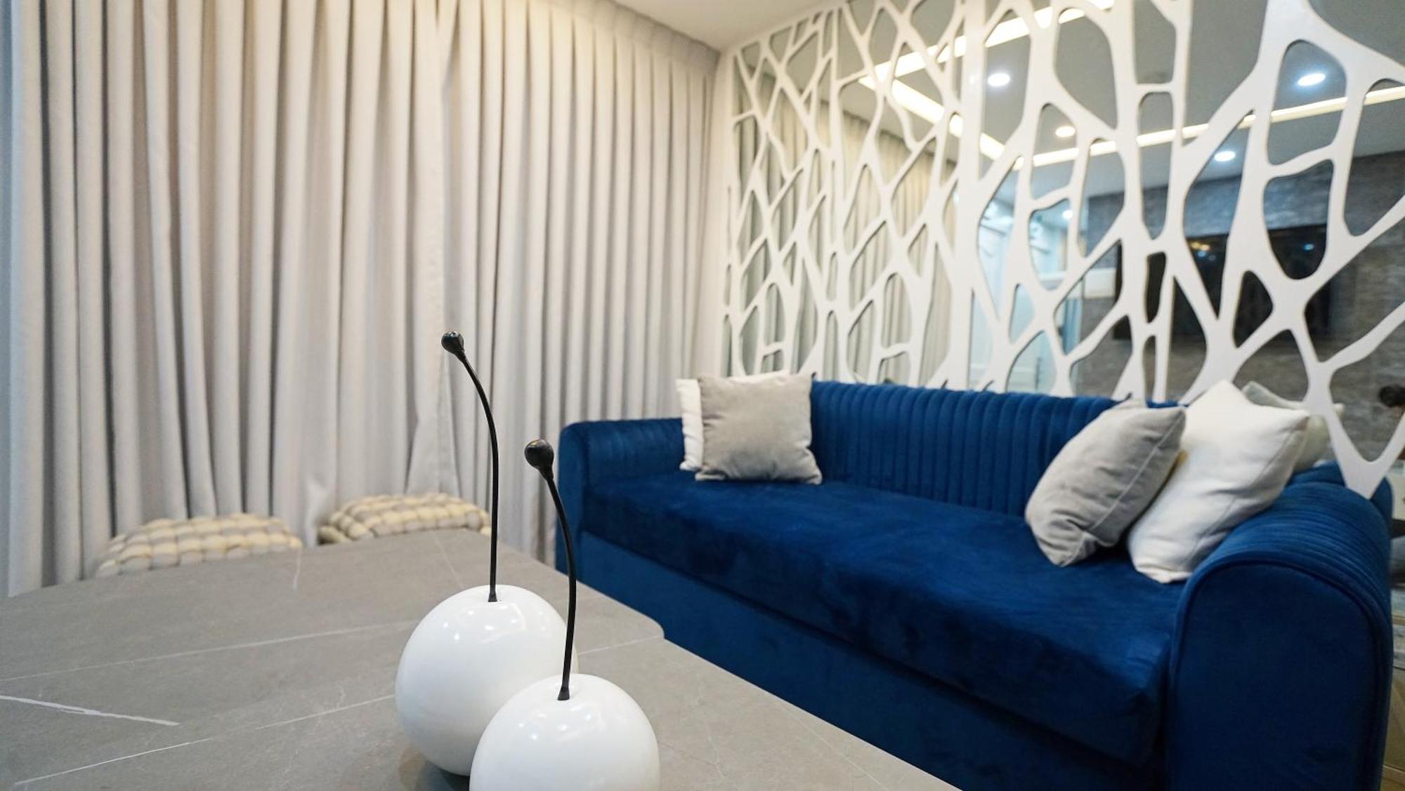 Neroki's Crib Cozy & Luxurious Staycation!