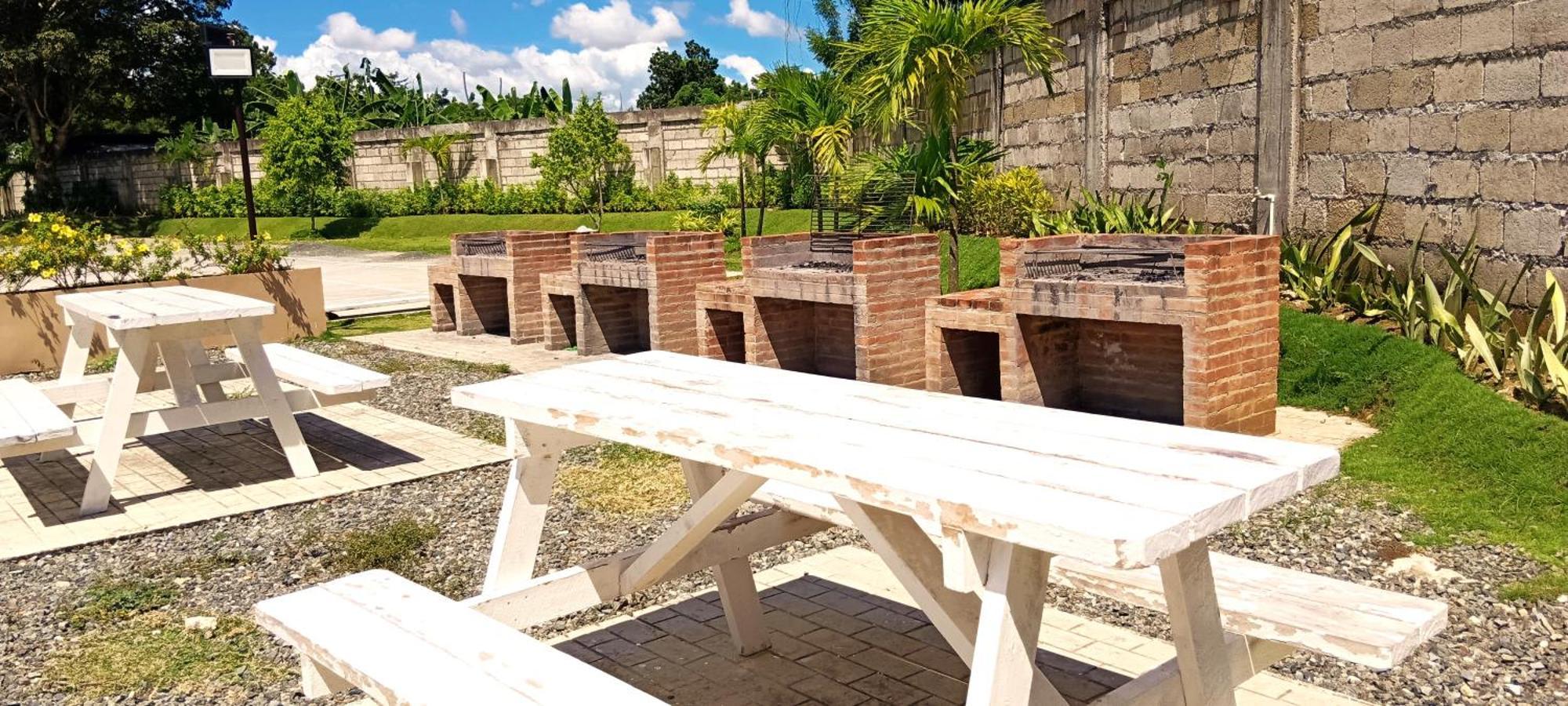 Private Unit With Balcony Near The Beaches * Lapu-Lapu City