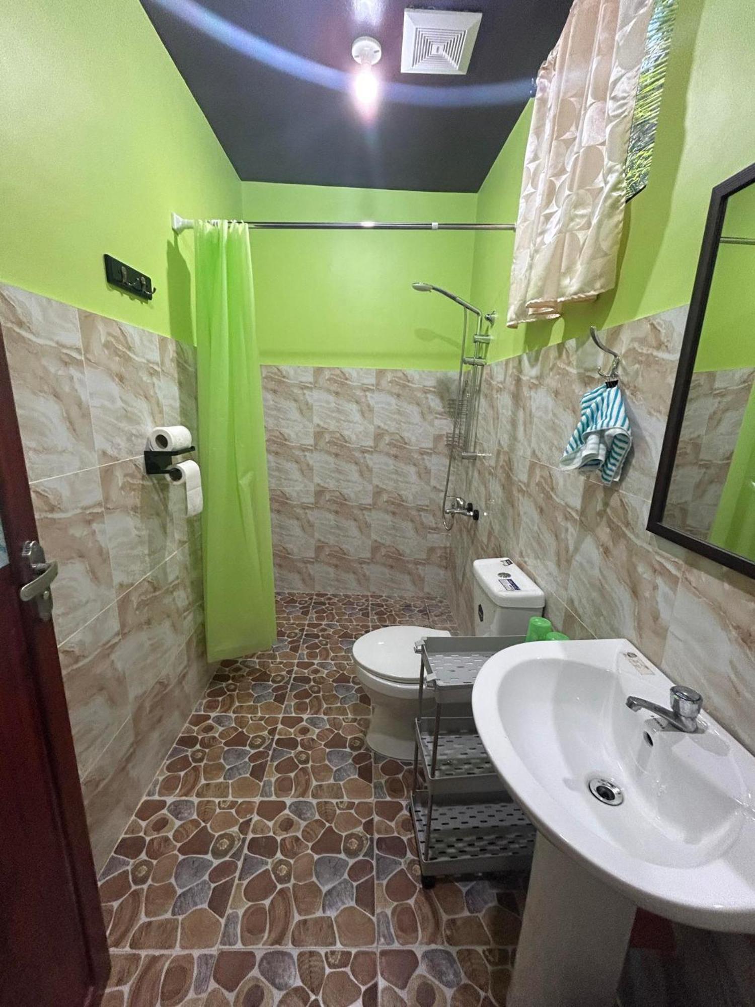 Sascha's Place Oslob Homestay *