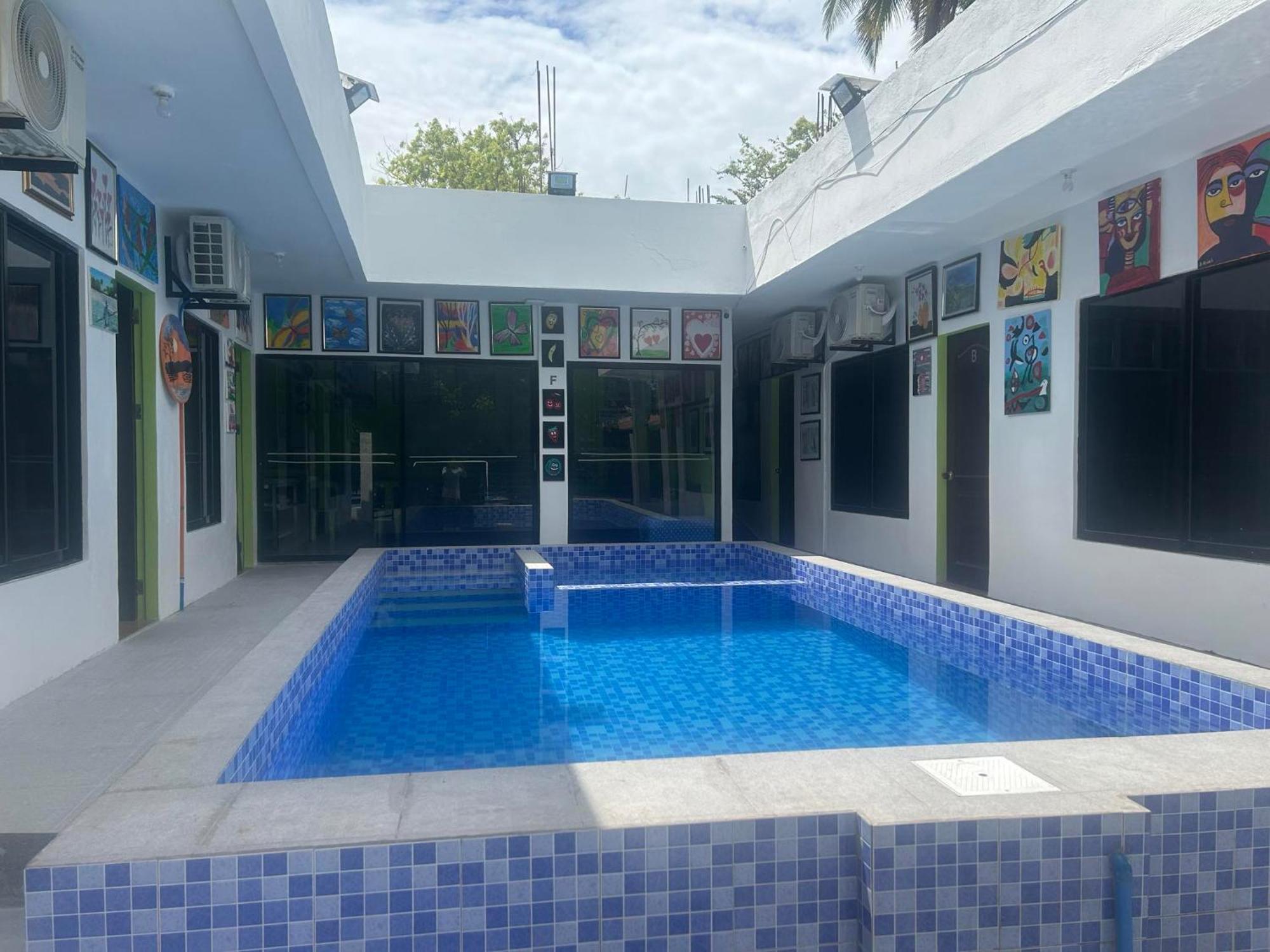 Sascha's Place Oslob Look (Oslob)