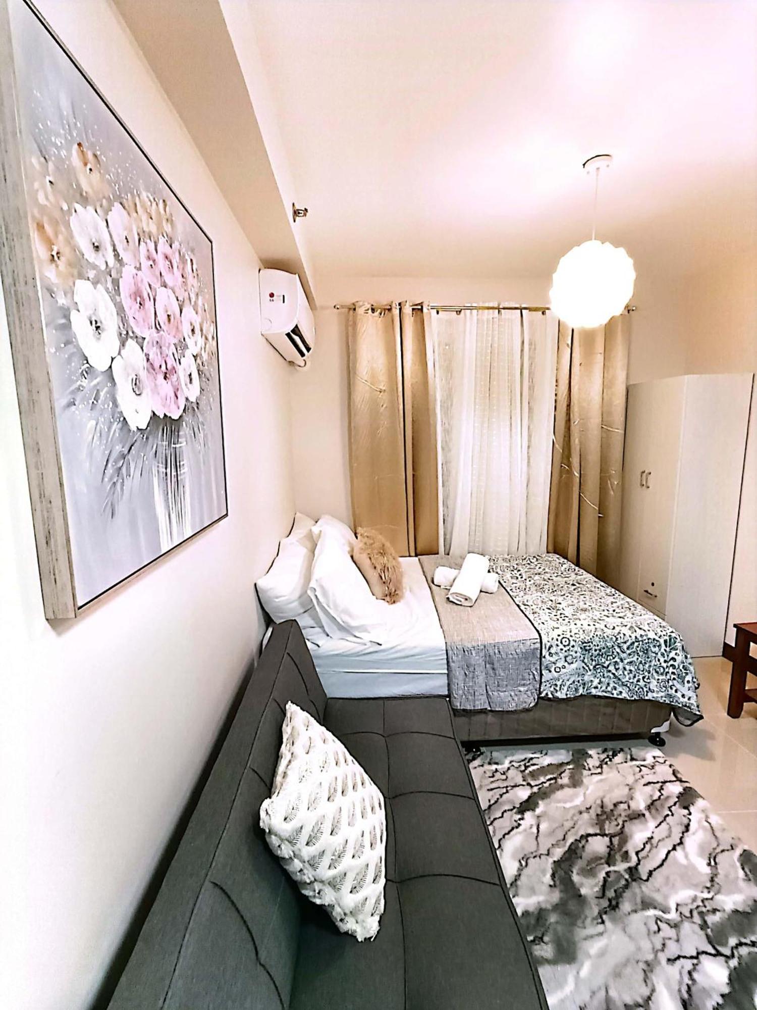 In Lapu-lapu Wd 3 Pools Free Wifi&netflix Apartment Agus