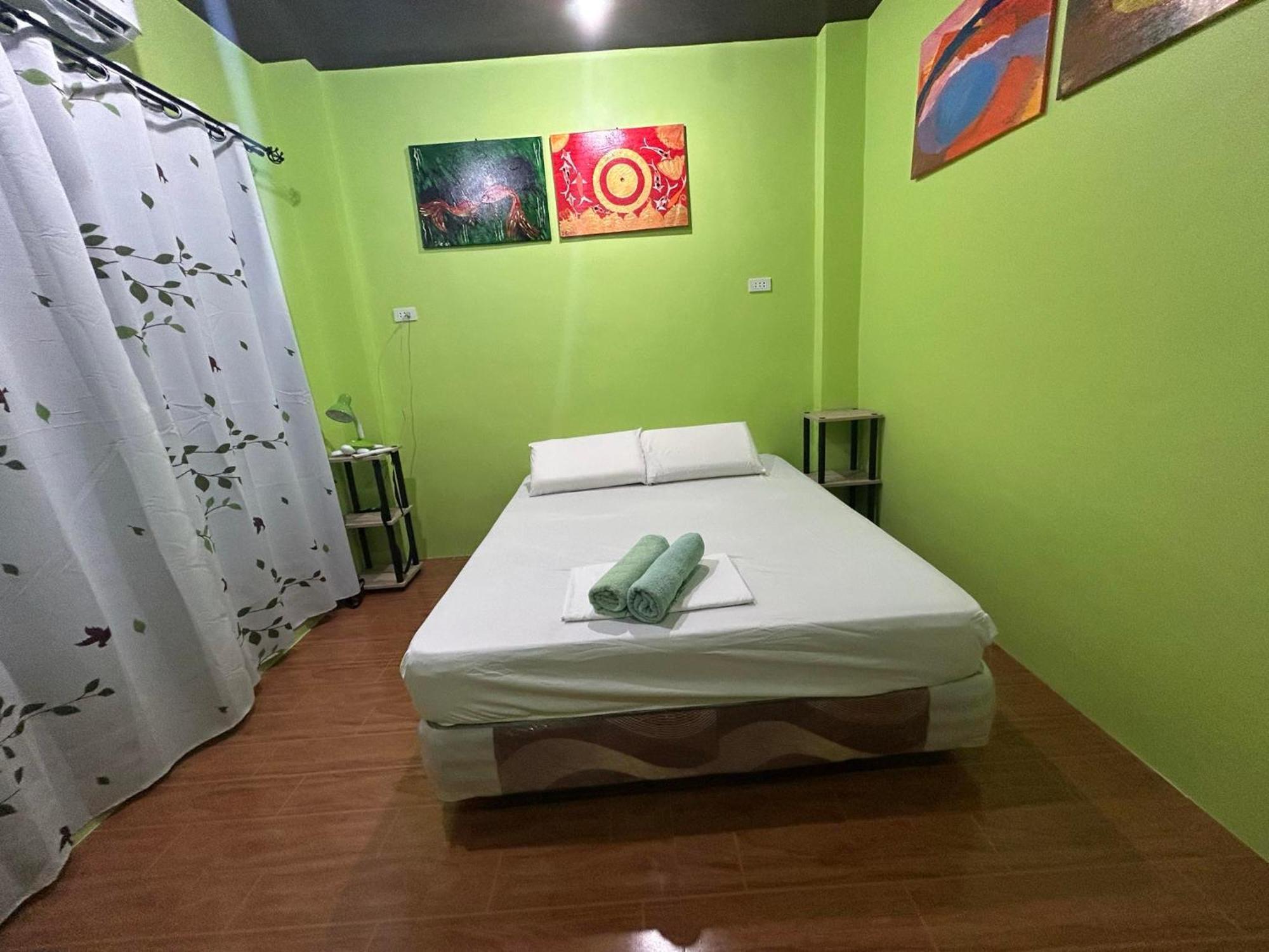 Sascha's Place Oslob Homestay Look (Oslob)