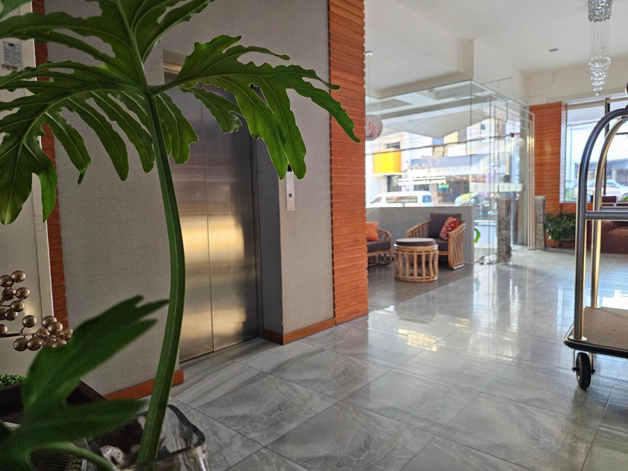 Tsai And Residences Hotel 2*
