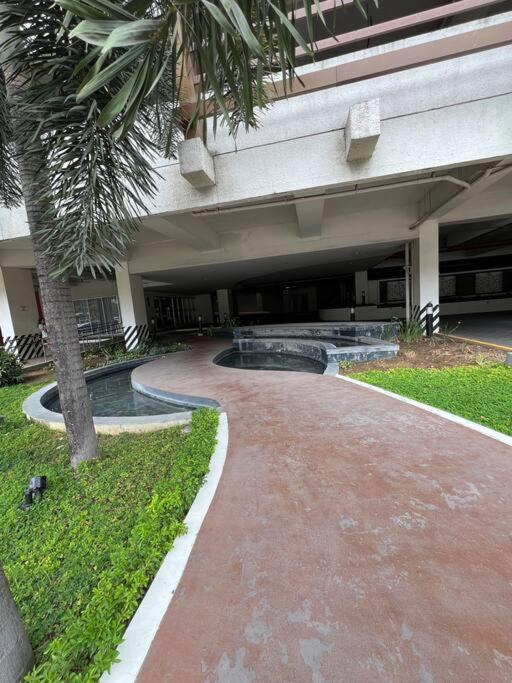 Apartment 1-bedroom It Park Avida *