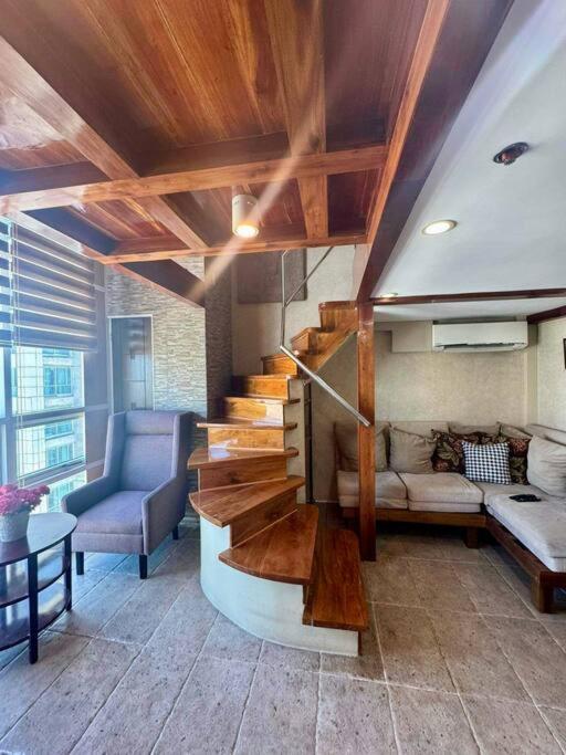 Home-like Loft Unit In Apartment