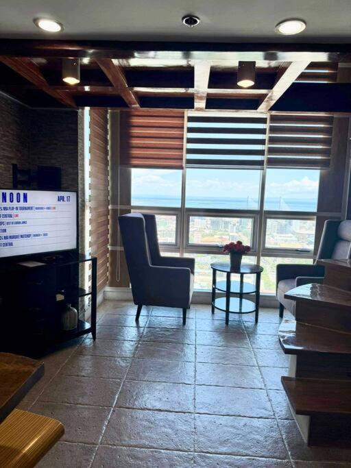 Home-like Loft Unit In