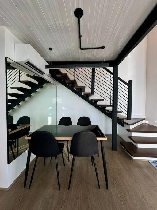 Apartment Spacious Loft Type Unit In *