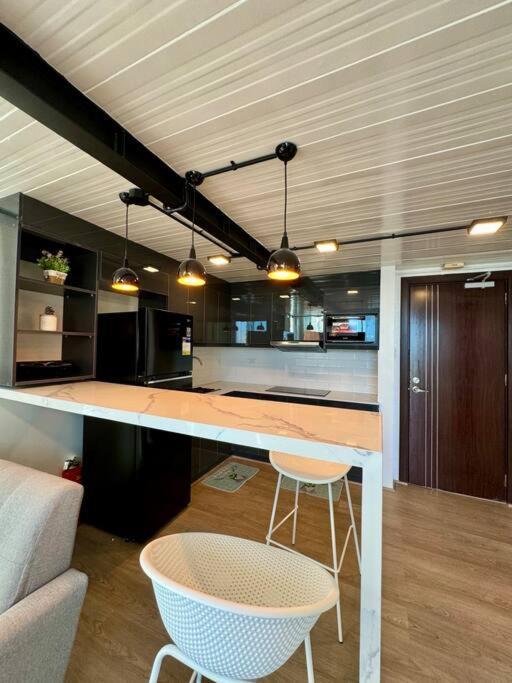 Spacious Loft Type Unit In *