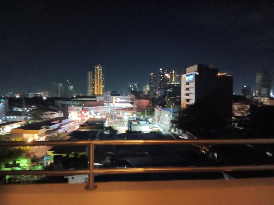 1 Bedroom For 6 @ Escario * Cebu