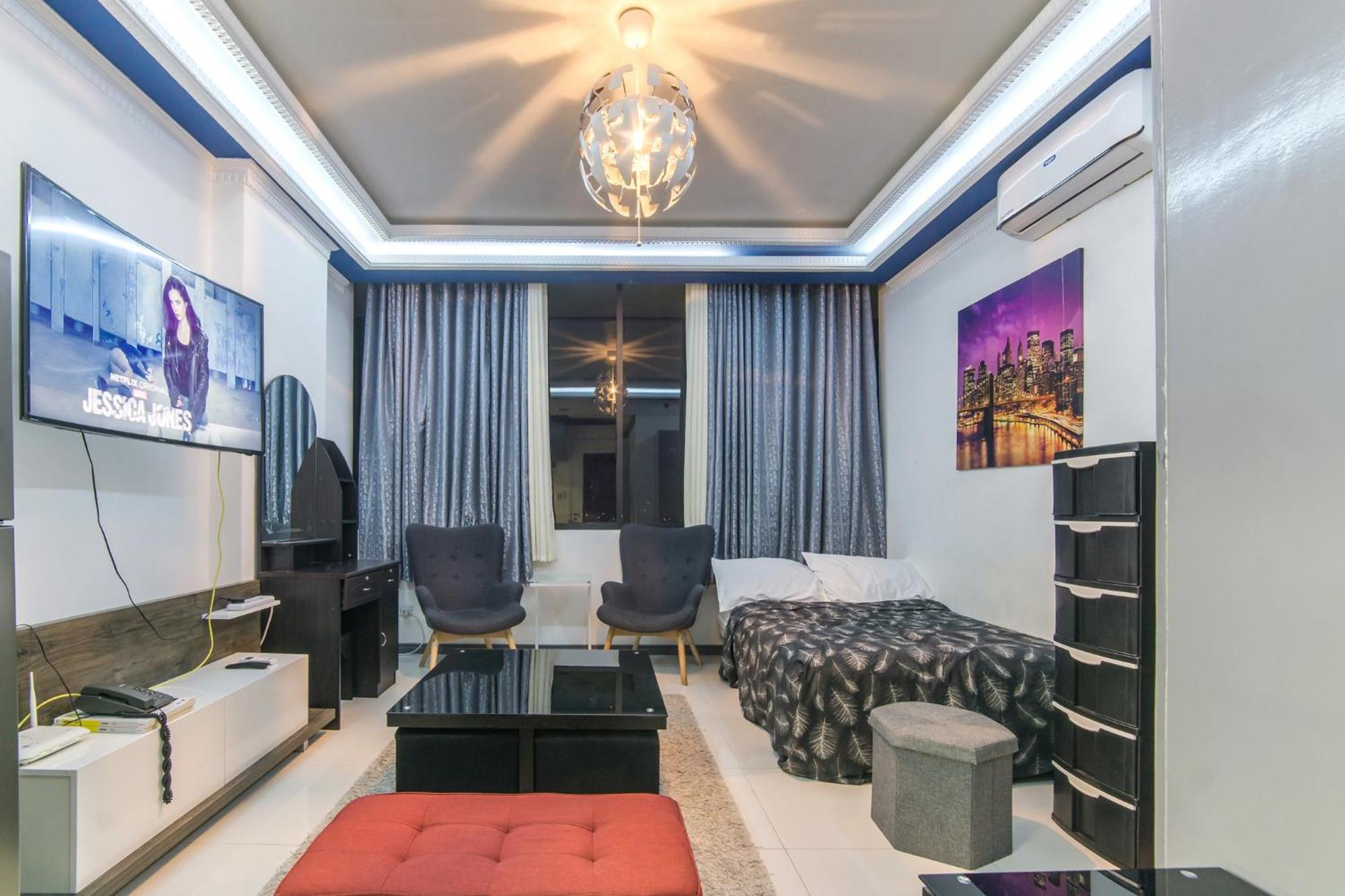 Avenir For Rent Near It Park With Free Netflix, 49-inch Samsung Curve Tv