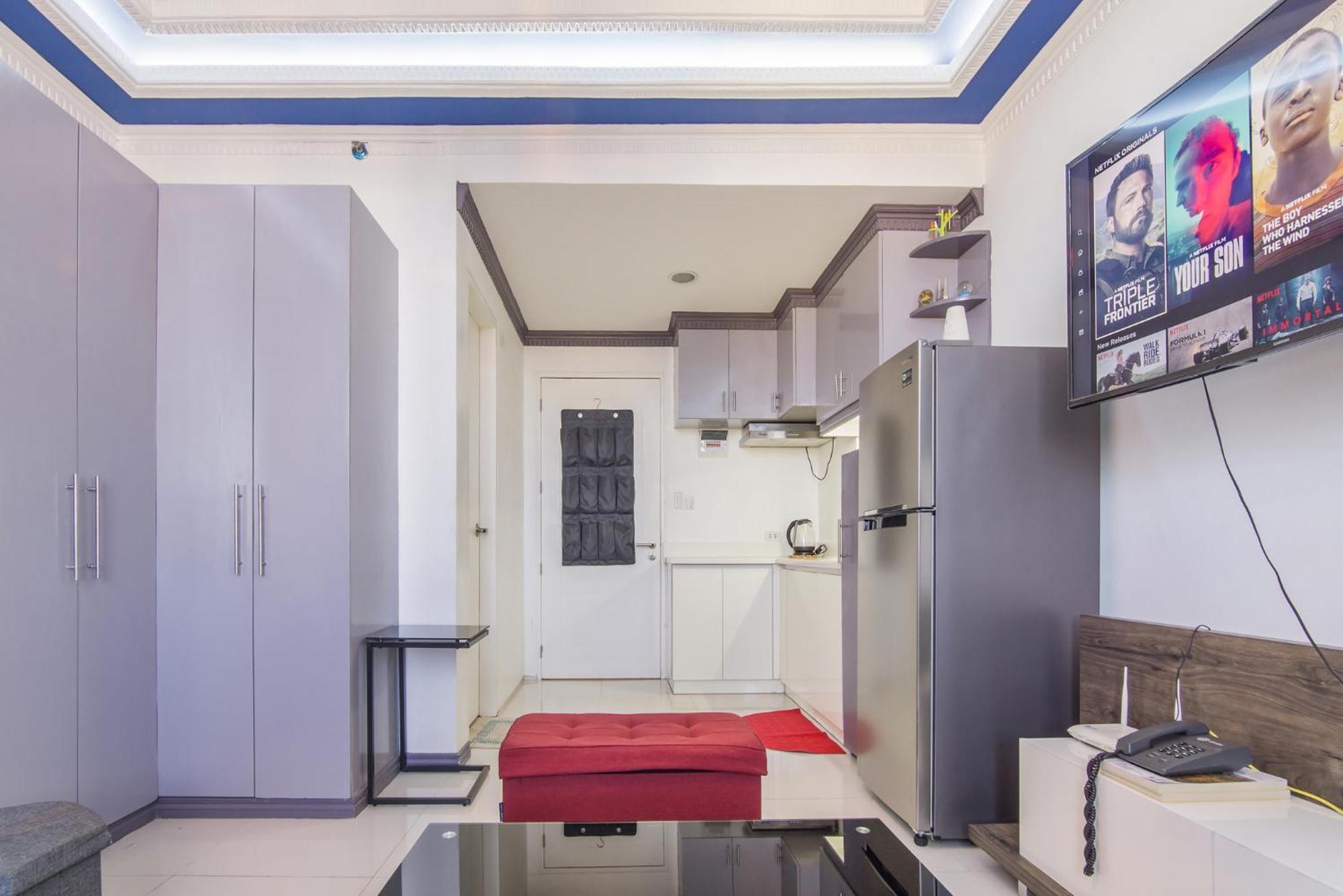 Avenir For Rent Near It Park With Free Netflix, 49-inch Samsung Curve Tv
