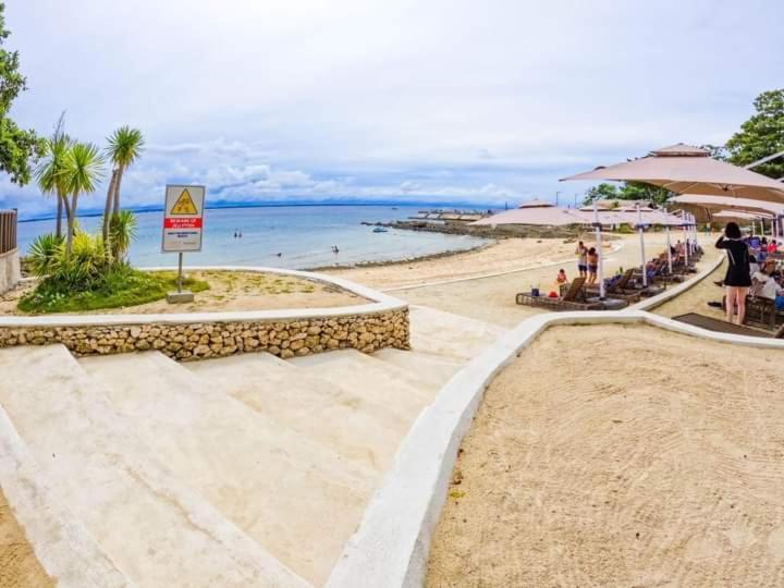 Mactan Newtown Near Airport With Pool & Beach Access