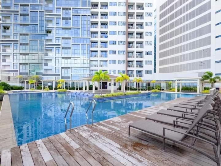 Mactan Newtown Near Airport With Pool & Beach Access