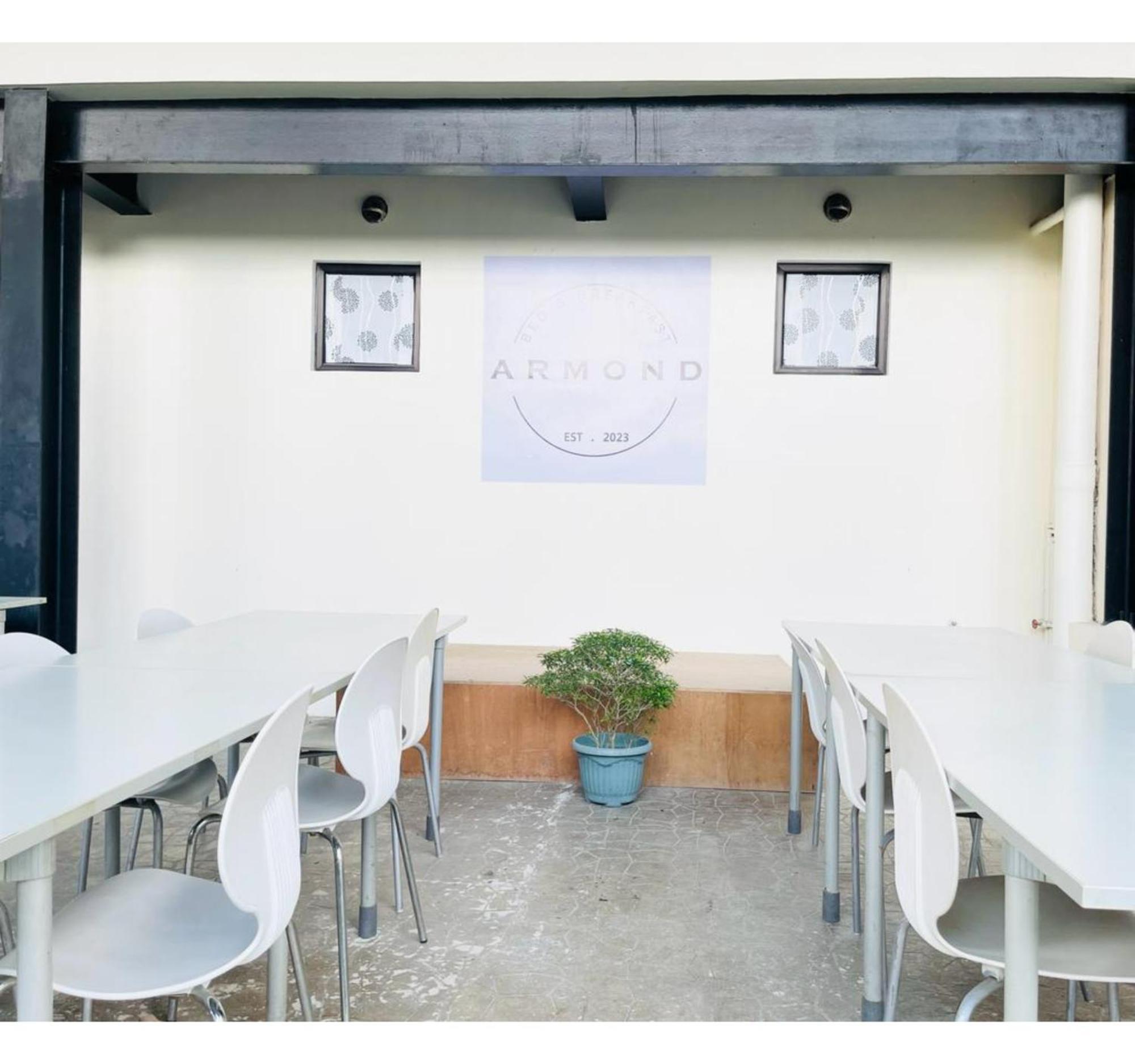Oyo 1008 Armond Hotel