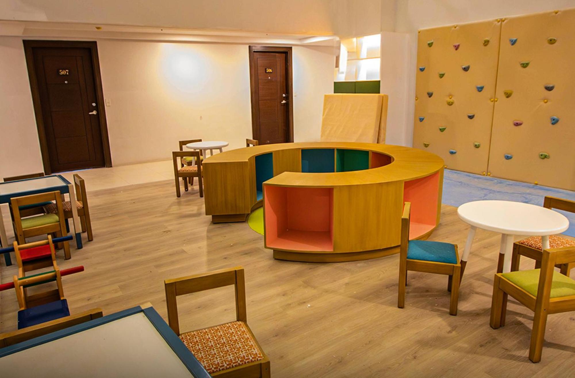 38 Park Ave 2607 * Cebu