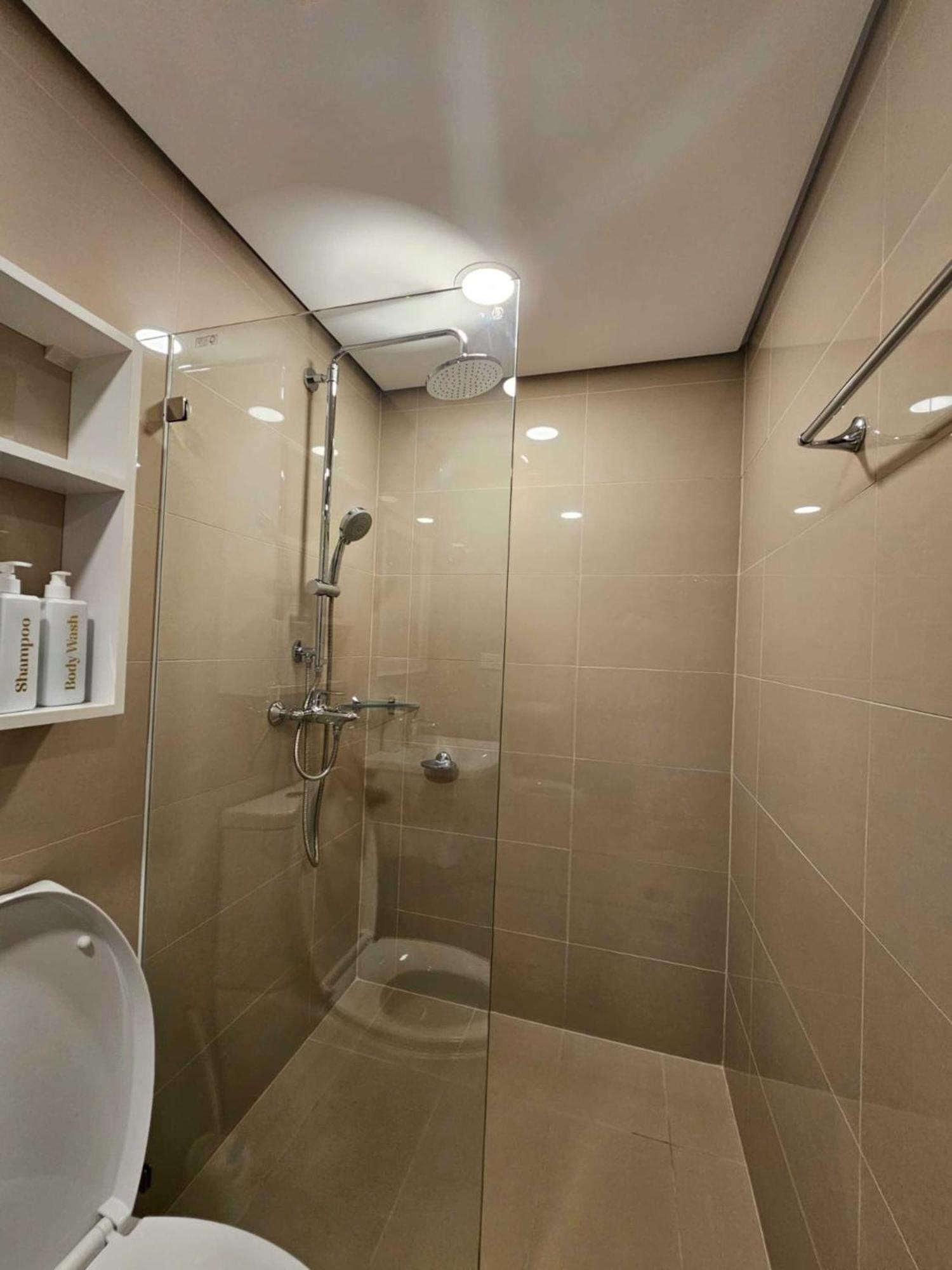 38 Park Ave 2607 * Cebu