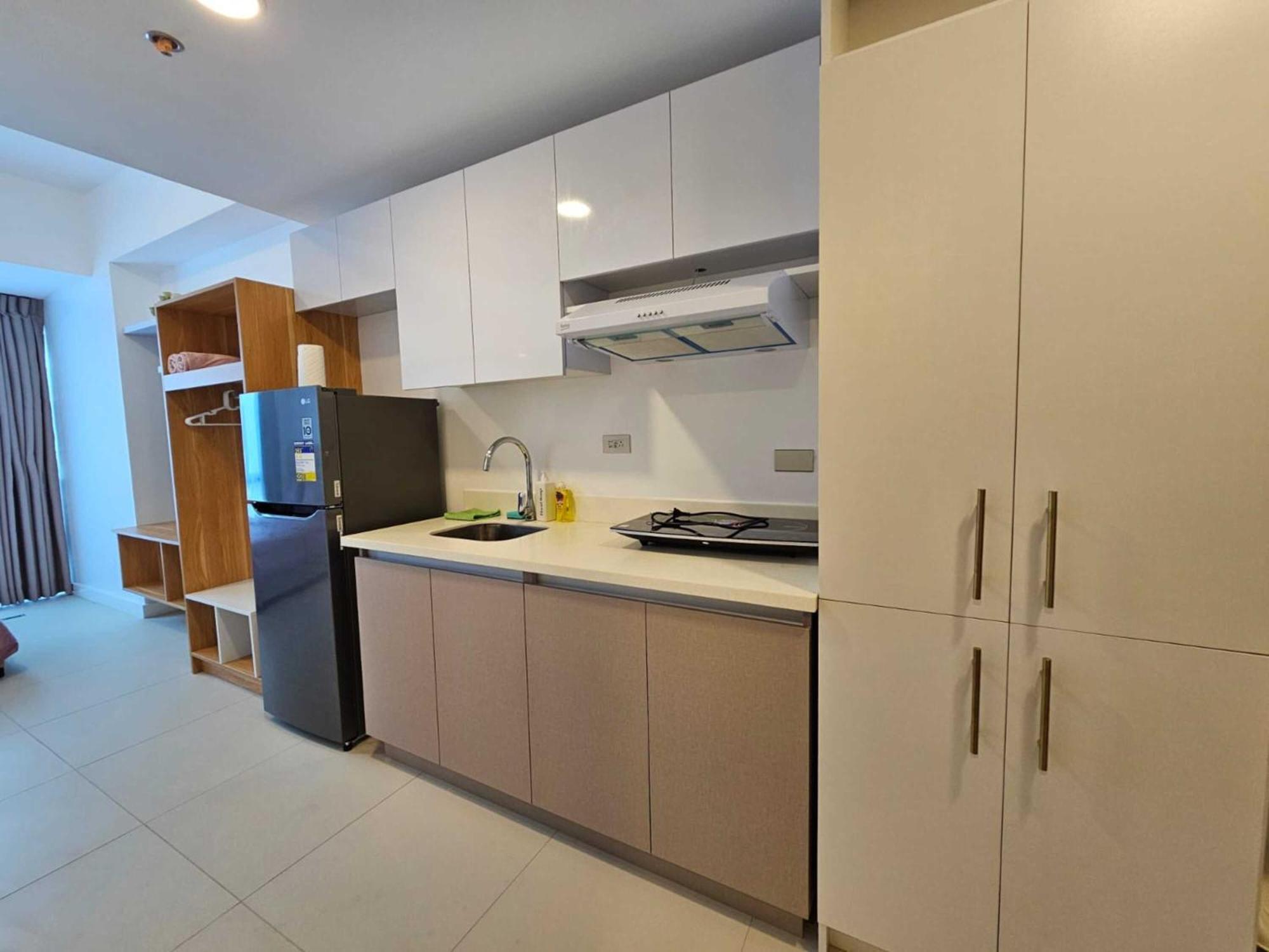 38 Park Ave 2607 *