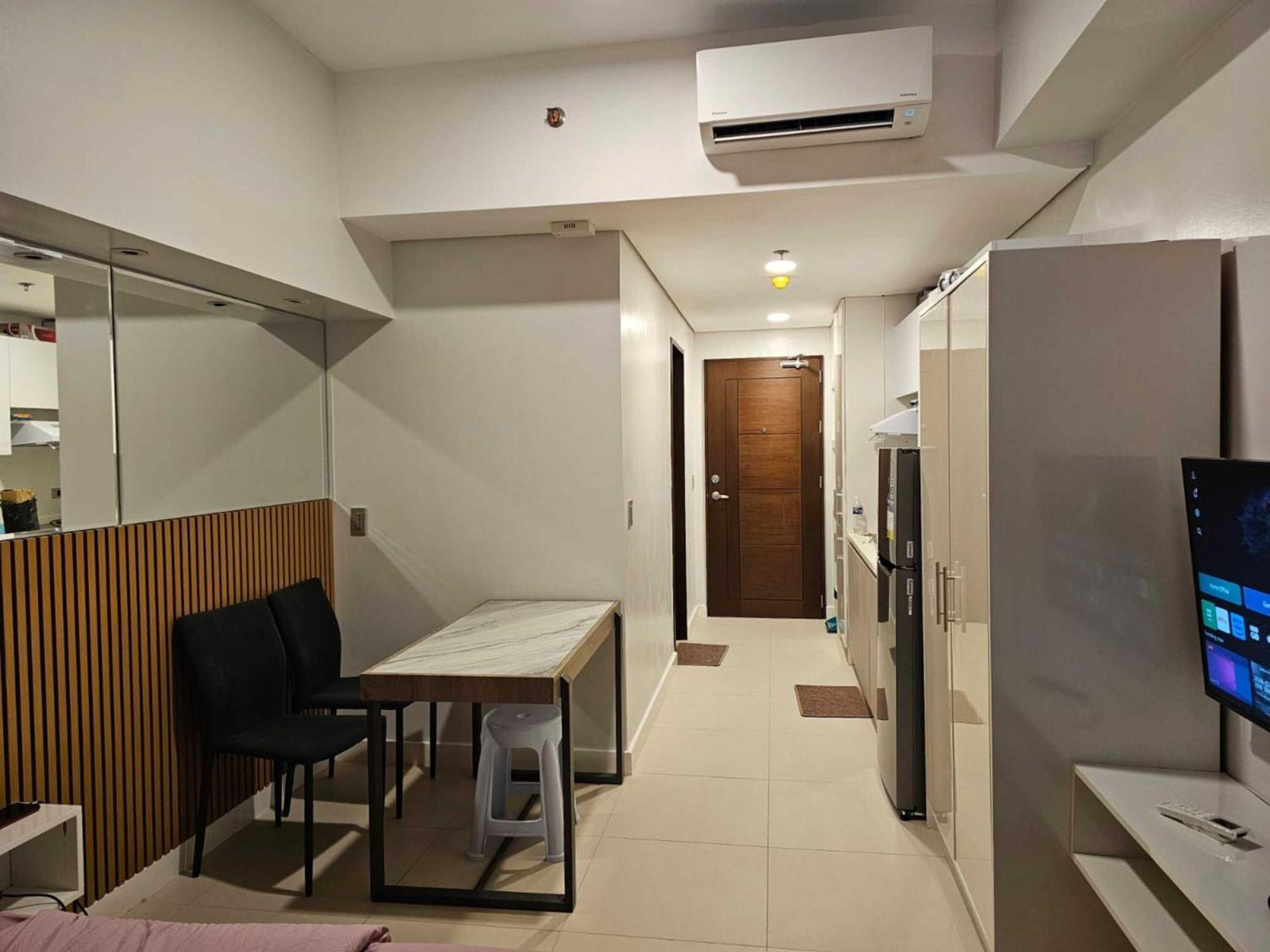 Apartment 38 Park Ave 207