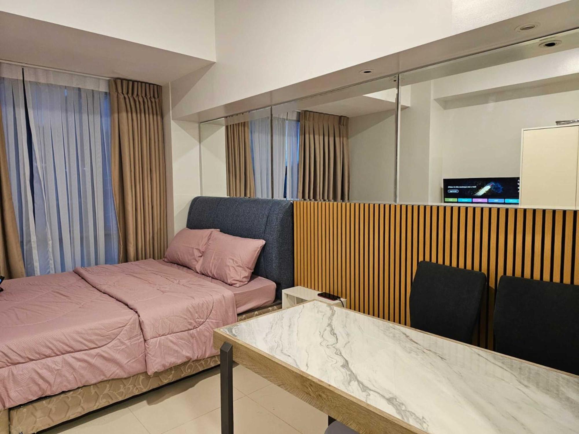 Apartment 38 Park Ave 207
