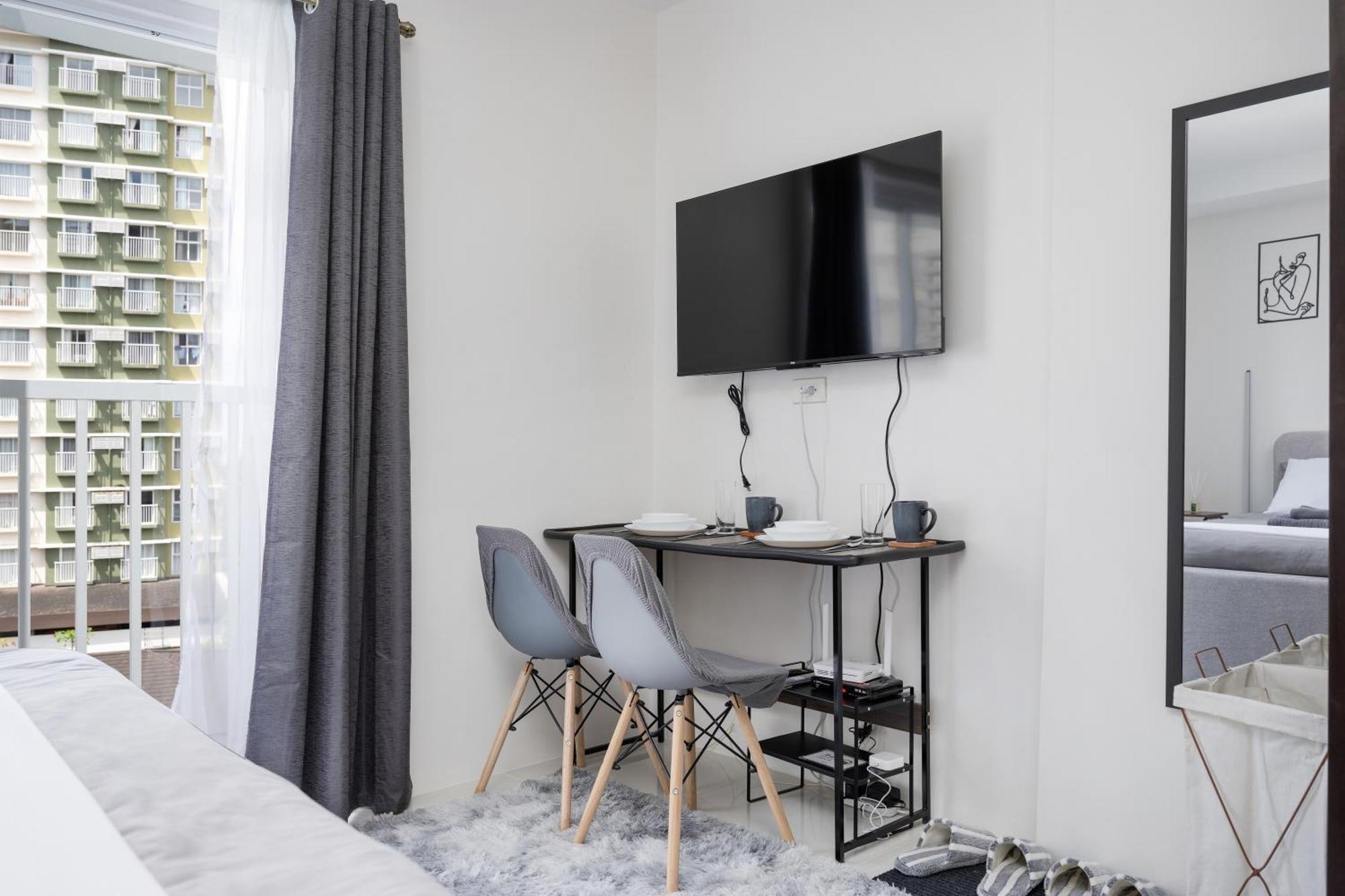 Unit Near It Park, Sm And Ayala With Pool, Balcony And Fast Wifi Apartment Mandaue City