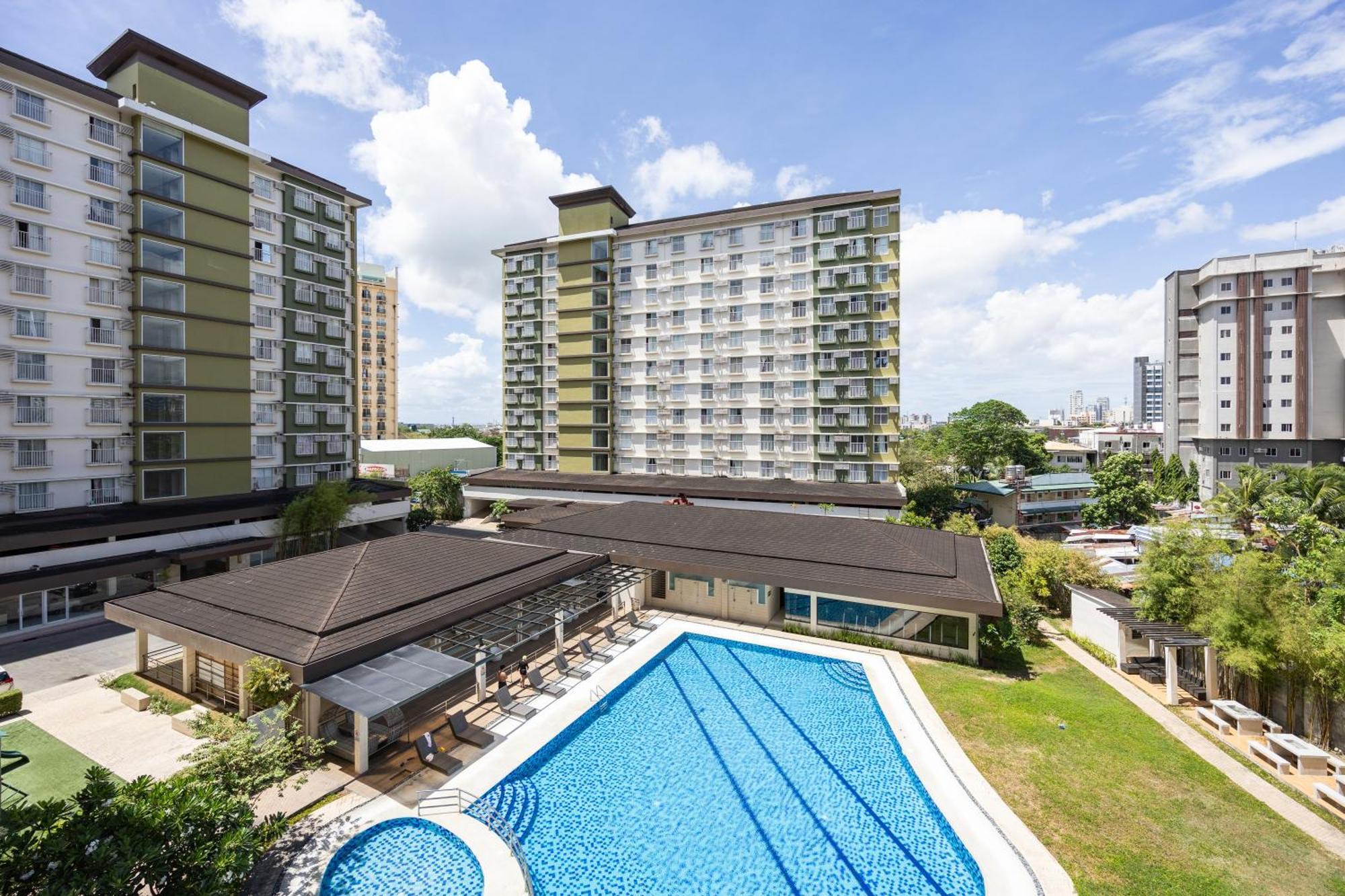 Unit Near It Park, Sm And Ayala With Pool, Balcony And Fast Wifi Apartment Mandaue City