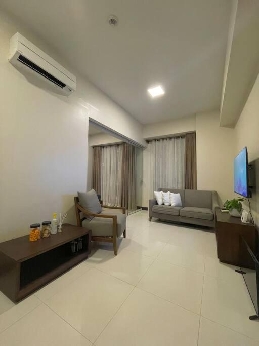 The Mactan At The Mactan Newtown Apartment *