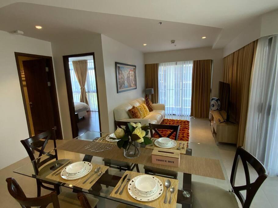 Ma Roberta - Luxurious Tambuli 2 Bed Unit Apartment