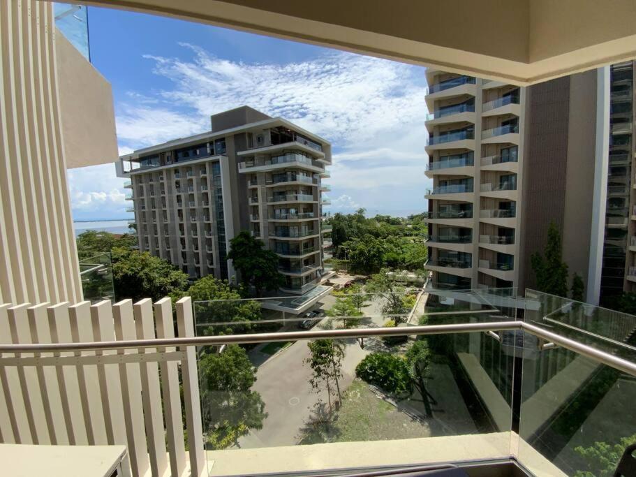 Ma Roberta - Luxurious Tambuli 2 Bed Unit Apartment