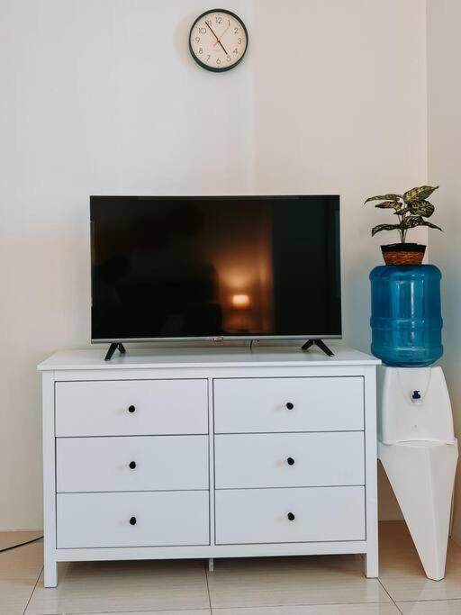 Hooga Calxy Residences Near Ayala Center Unit 10e Apartment *