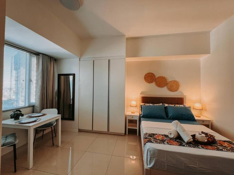 Apartment Hooga Calxy Residences Near Ayala Center Unit 10e *