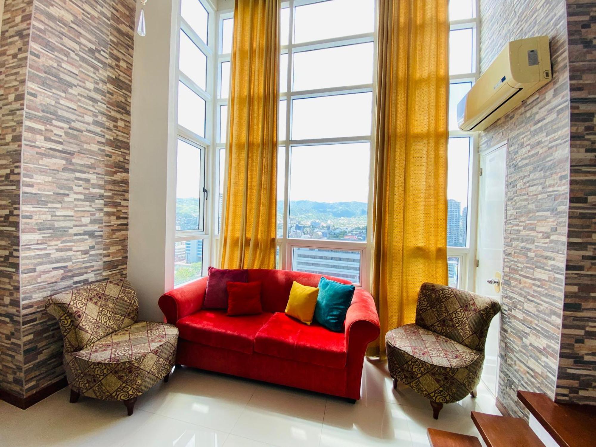 Huge Lofts By P&j Apartment Cebu